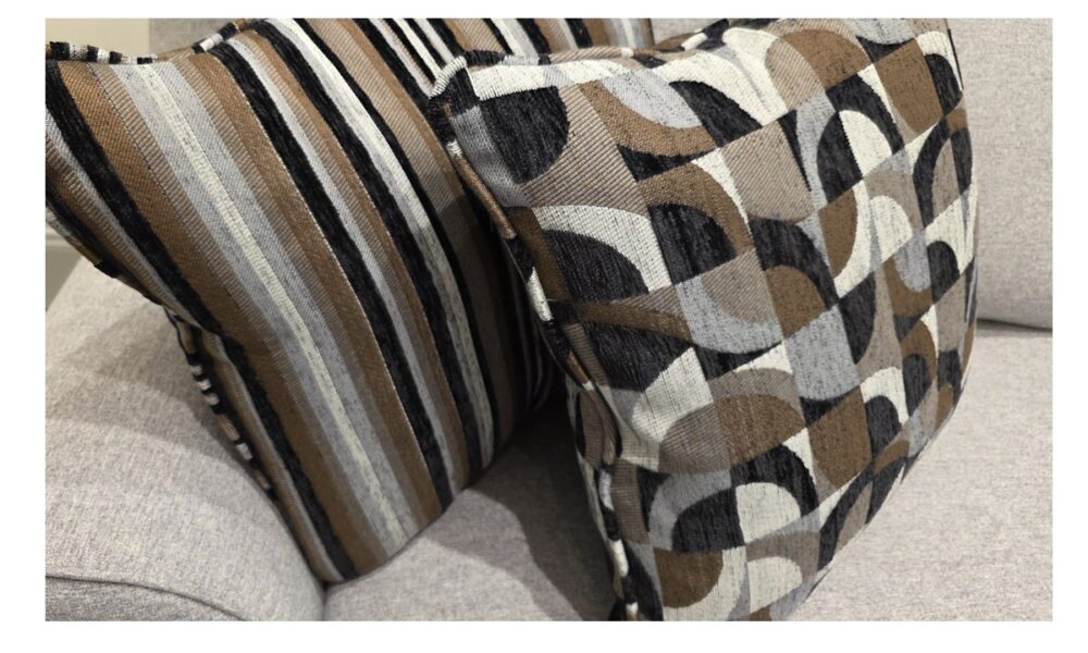 **Superstyle 4610 Sofa - Joshua Ash - Image 2