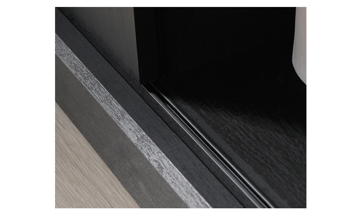 Raven Oak TV Credenza (429346) - Image 10