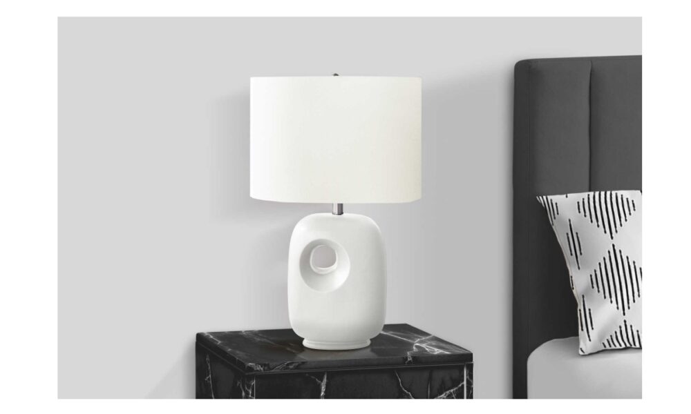 26"H Table Lamp White Ceramic  (I 9679) - Image 2