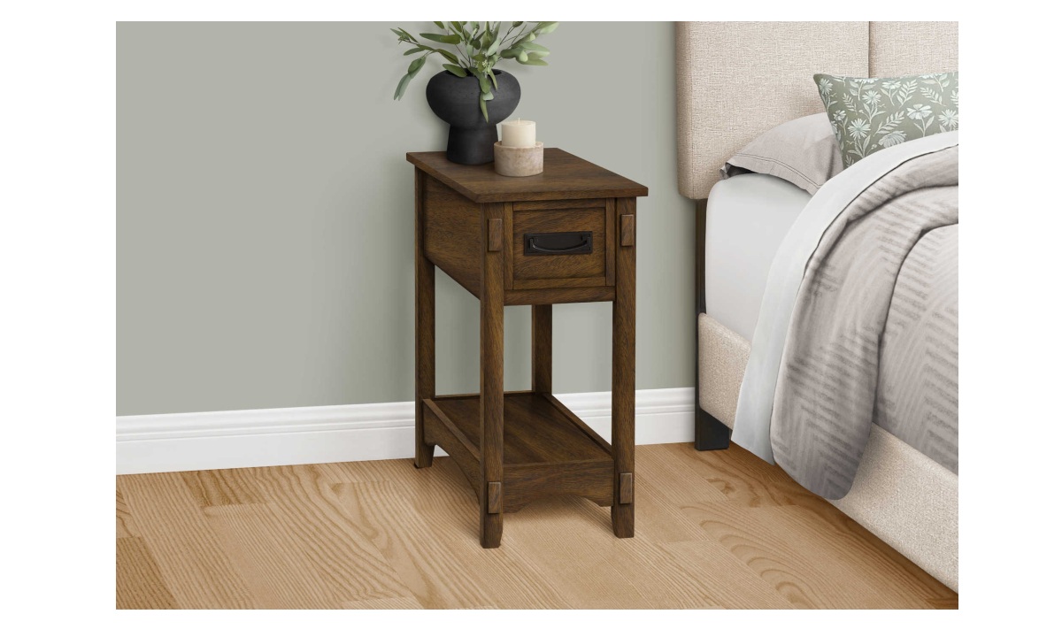 Walnut End Table (I 3955) - Image 2