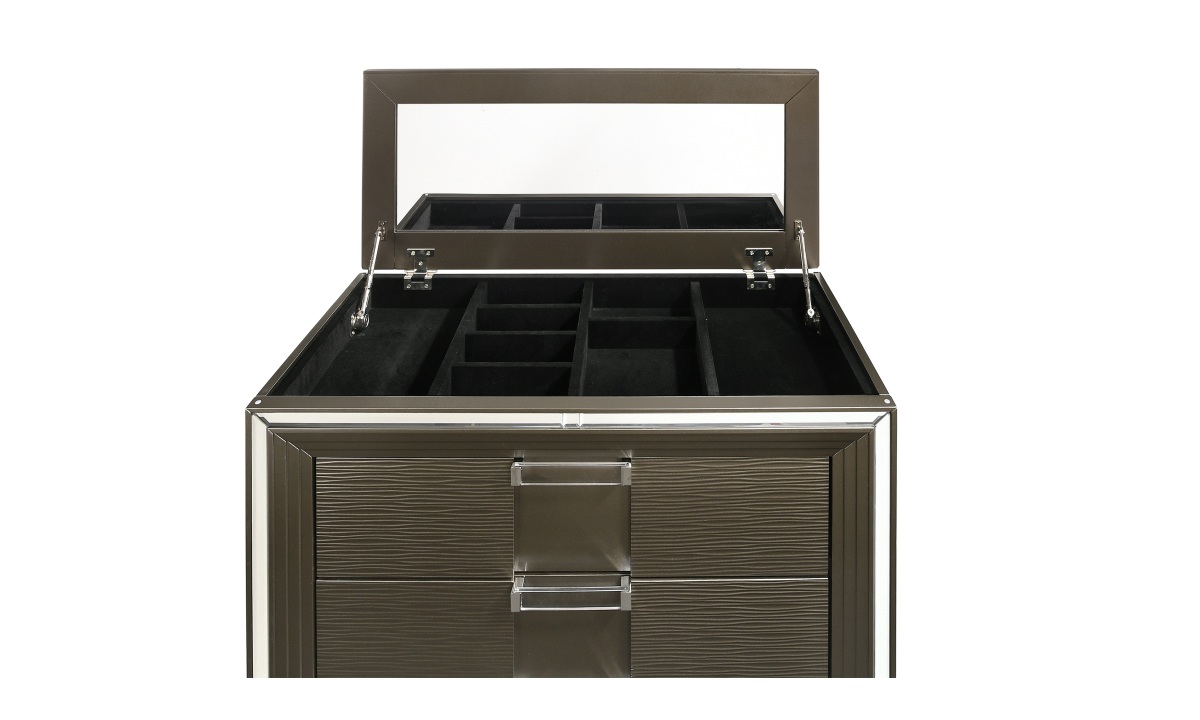 Twenty Nine Chest - Image 4